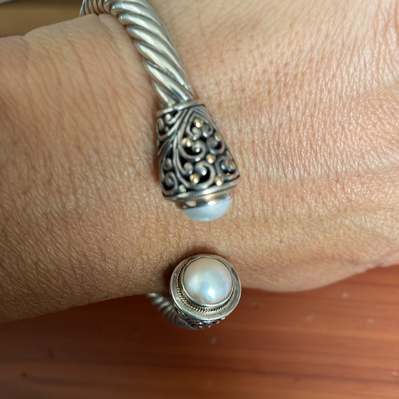 Sterling Silver /18k stamped twisted cable bangle 3mm with fresh water pearl - Picture 6 of 11